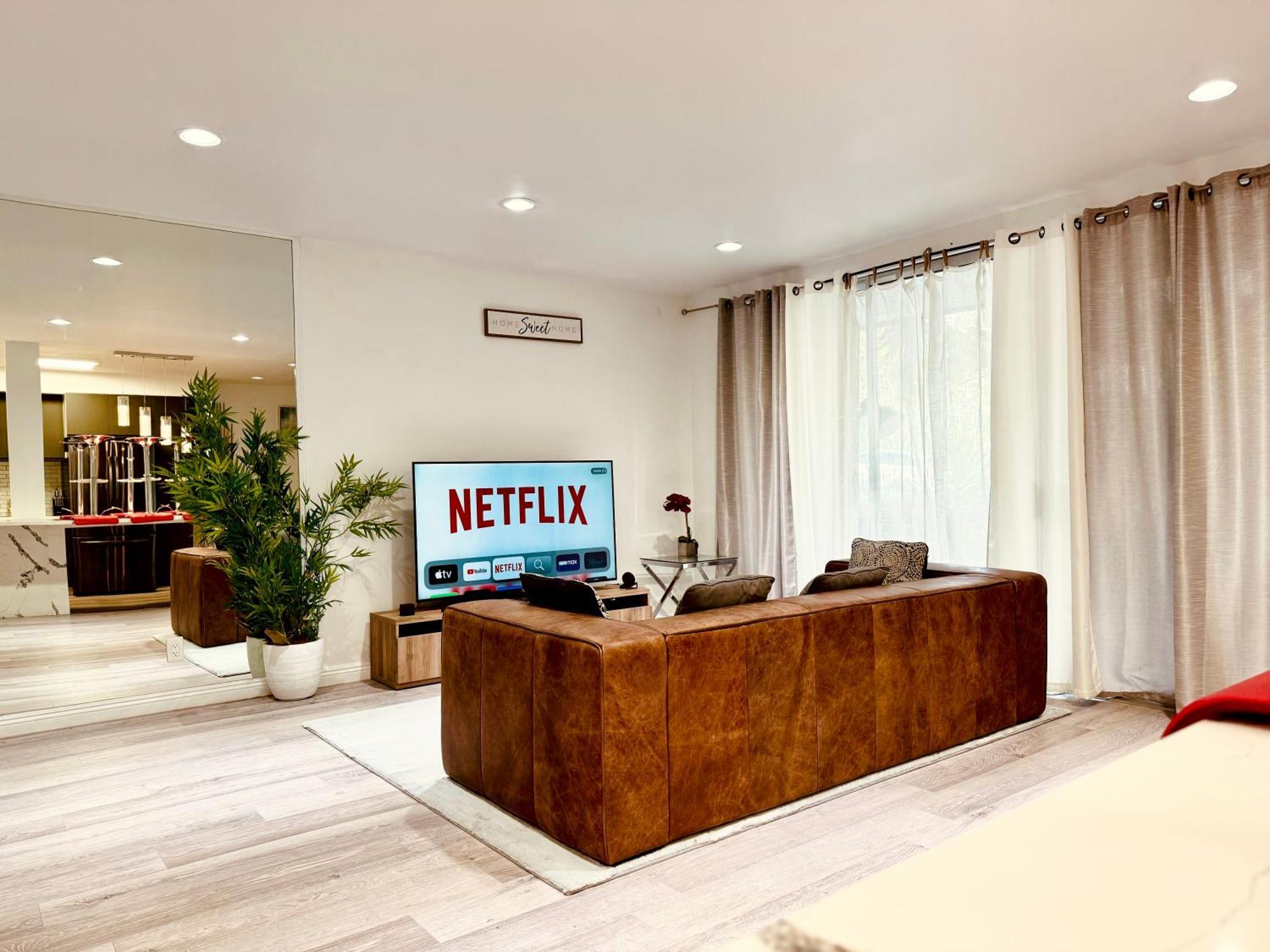 Amazing Large 2 Bedroom West Hollywood Apartment 洛杉矶 外观 照片