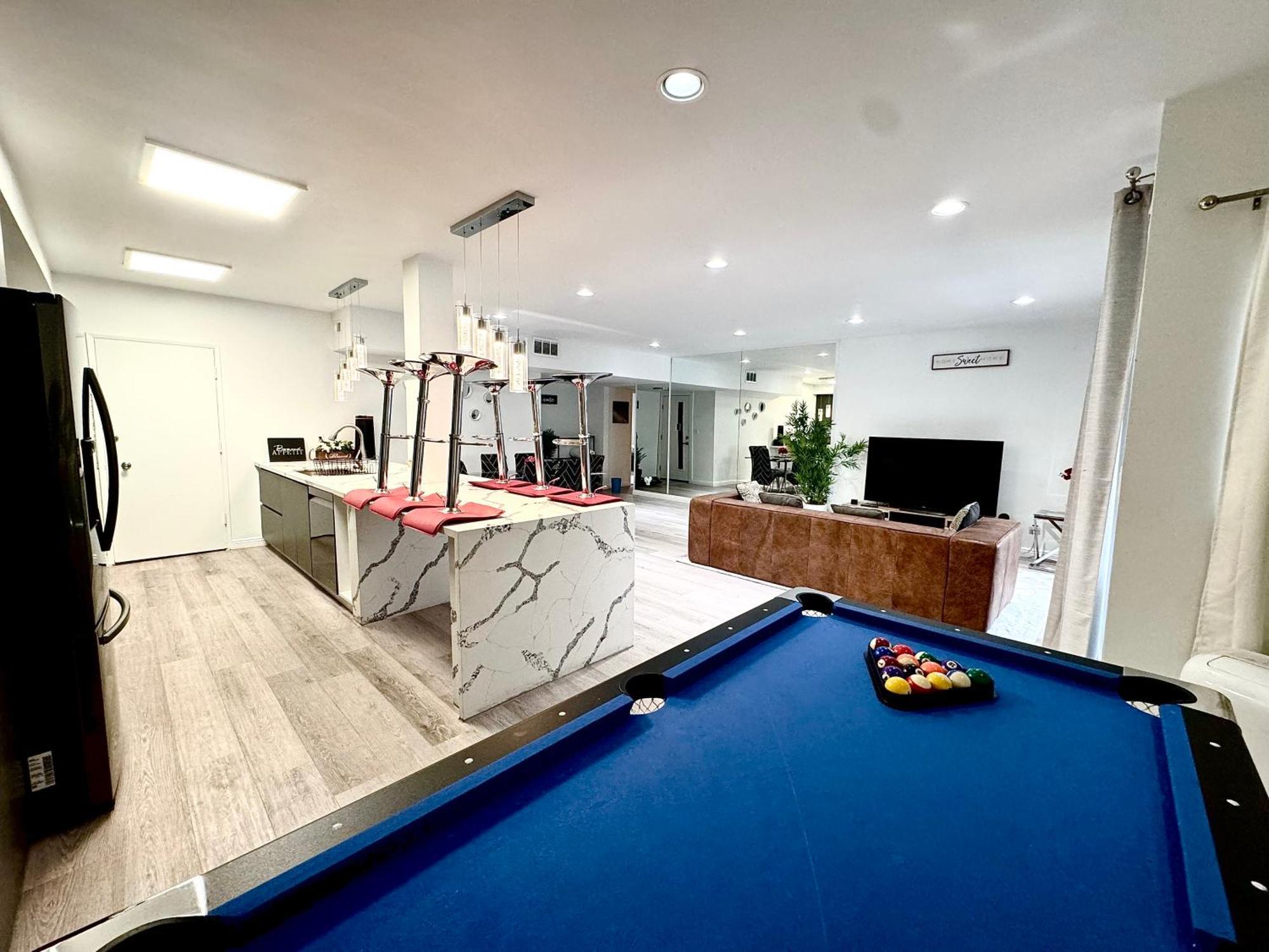 Amazing Large 2 Bedroom West Hollywood Apartment 洛杉矶 外观 照片